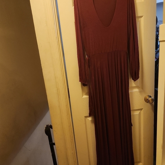 Wine Maxi Dress with Cut Out - Picture 1 of 2